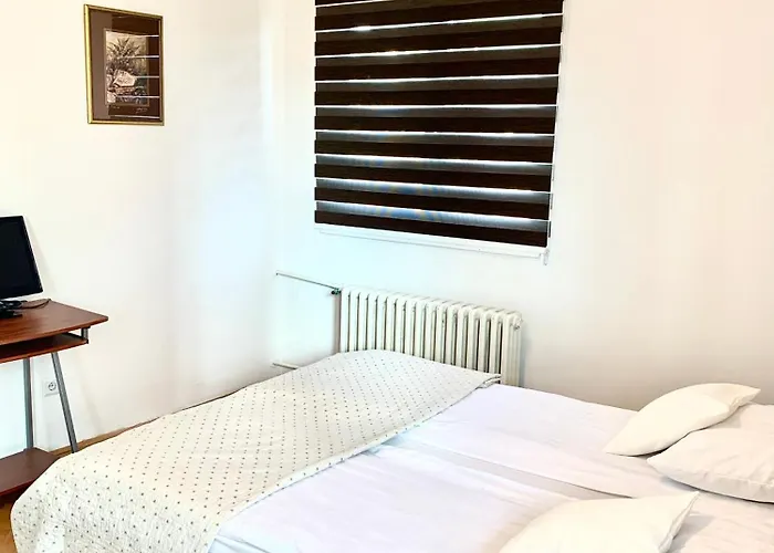Apartments Dani Free Parking